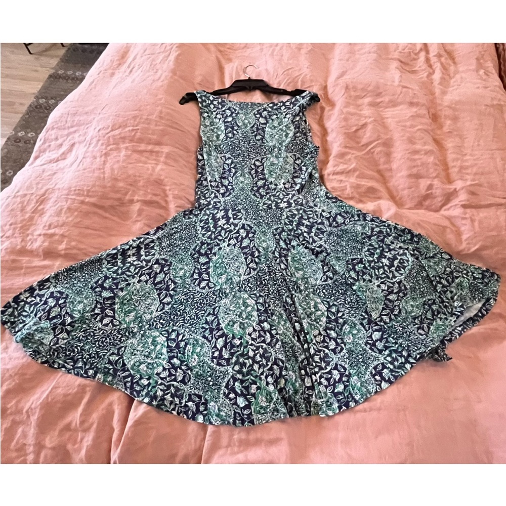 Sleeveless dress